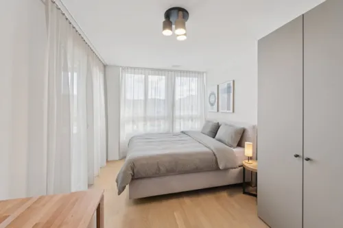Schlafzimmer 1