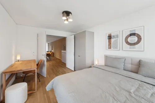 Schlafzimmer 1