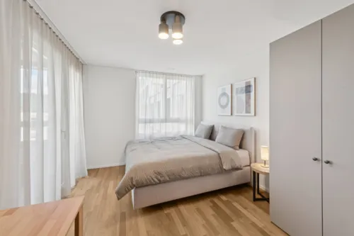 Schlafzimmer 1