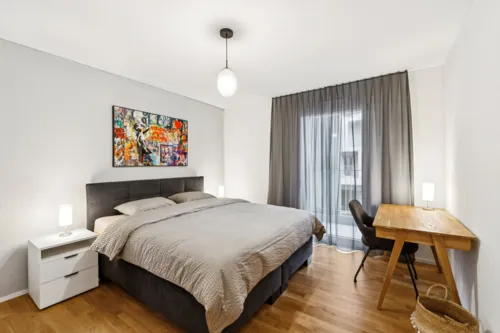 Schlafzimmer 1